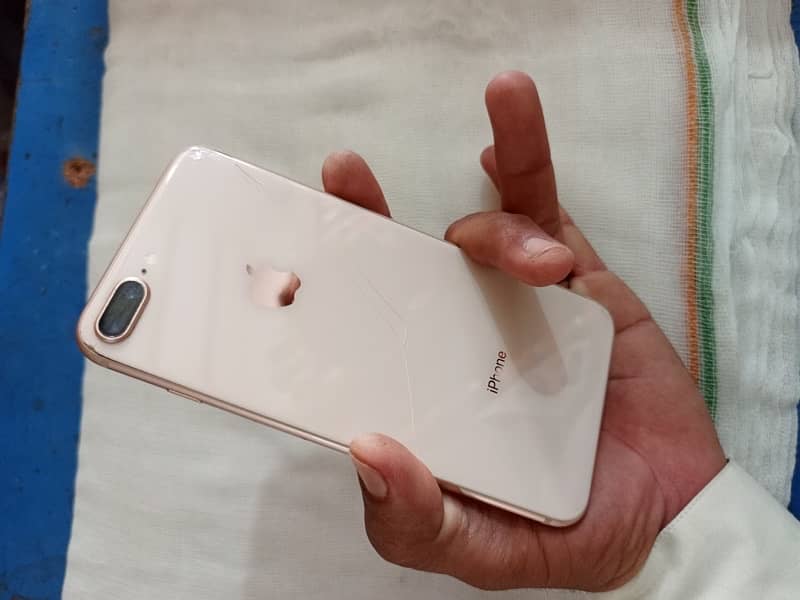 Iphone 8 Plus with Golden Back 4