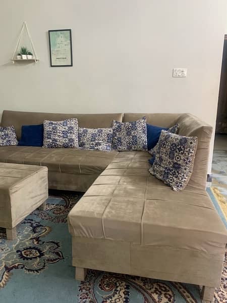 L shaped sofa set with one removable piece 1