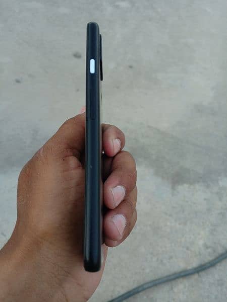 google pixel 4a 5g ram 6_128gb 10by9 condition 2