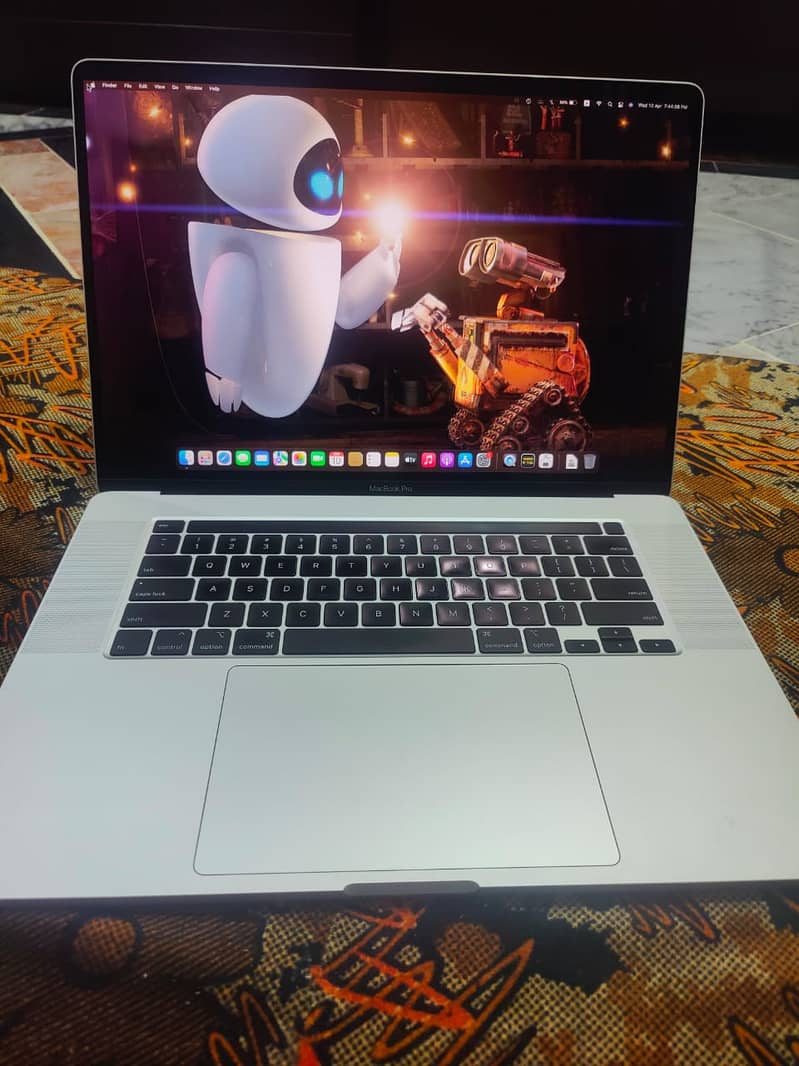 APPLE MACBOOK PR0  <2O19> 16'' screen (03325285444) 1