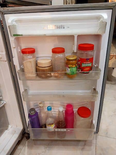 neat and clean refrigerator 40000 for sale 1