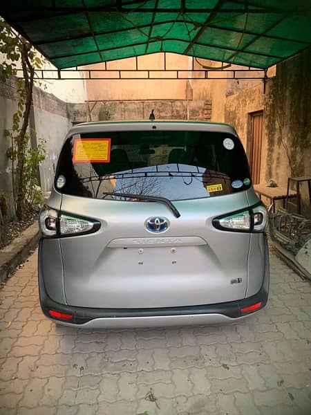 Toyota Sienta 2018 model 2023 import applied for lush condition 4