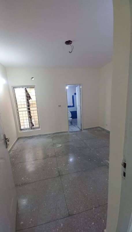 5 MARLA HOUSE FOR RENT IN JOHAR TOWN PHASE 1 E BLOCK. 4