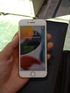 iPhone 7 32 gb pta approved good condition