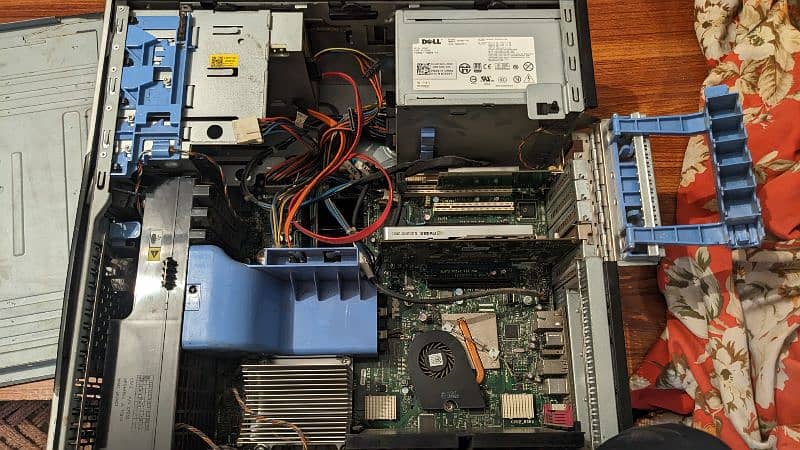 DELL T5500 WORK STATION GAMING PC exchange possible with laptop 2