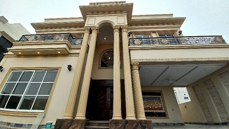 1 Kanal Spanish Villa Sect-H DHA Multan For Sale 1