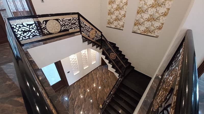 1 Kanal Spanish Villa Sect-H DHA Multan For Sale 17