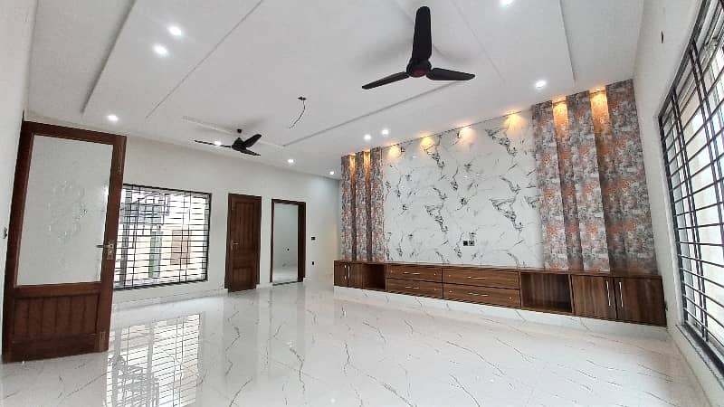 1 Kanal Spanish Villa Sect-H DHA Multan For Sale 32