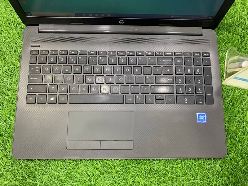 Hp Notebook 7TH Generation 15 inch Display 6