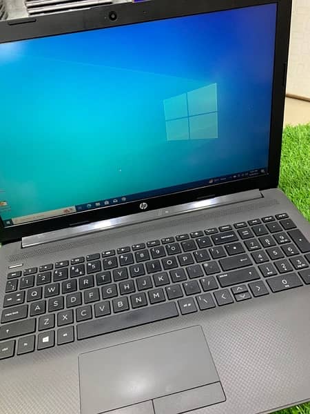 Hp Notebook 7TH Generation 15 inch Display 8