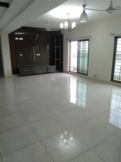10 Marla 3 bedroom apartment available for rent in Askari 10 Lahore