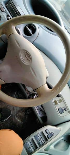 Toyota Vitz 2000 4