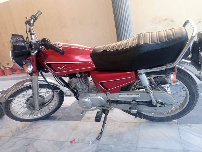 honda 125 good condition one hand used no accident full Saman original 0