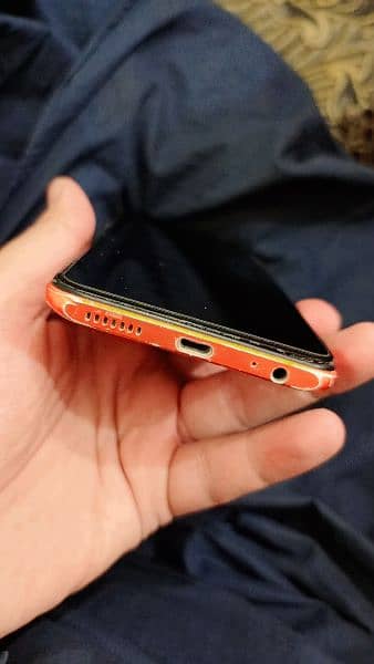 Tecno spark 5 pro 4/64 2