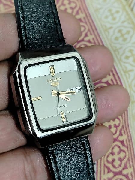 antique Old is Gold TV shape Seiko 5 vintage original Japan automatic 1