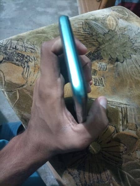 Infinix Hot 11 Play +box for sale 10/10 condition no scratch no crack. 7
