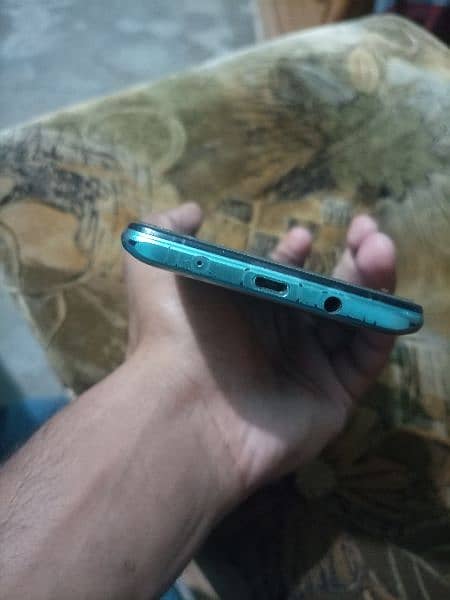 Infinix Hot 11 Play +box for sale 10/10 condition no scratch no crack. 8