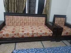 5 seater sofa set Shesham wood Good Quality,almost new