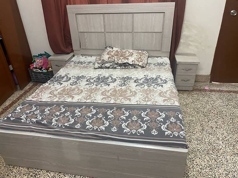 Bed room Set for Sale 1