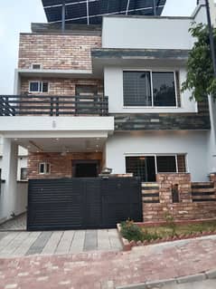 5 Marla Beautiful House For Rent