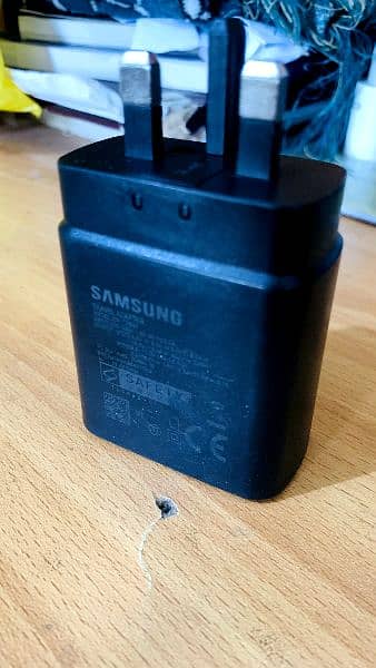 Samsung original adapter and data cables 0