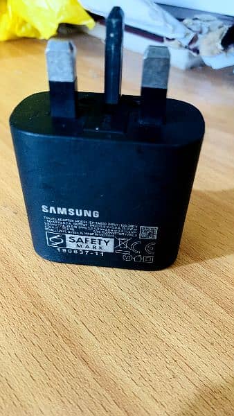 Samsung original adapter and data cables 8