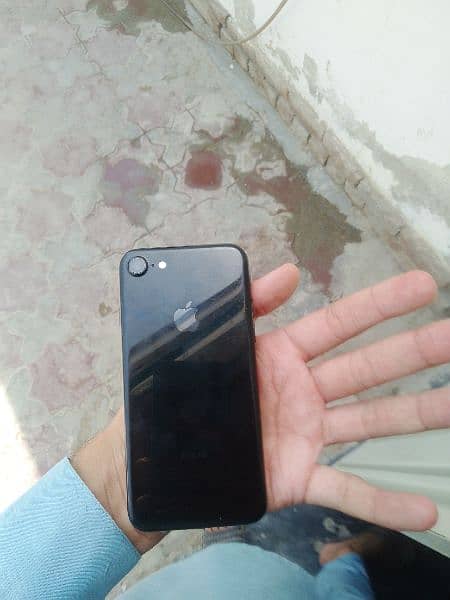 I phone 7 10. . 10 condition 128 gb pta approved 4