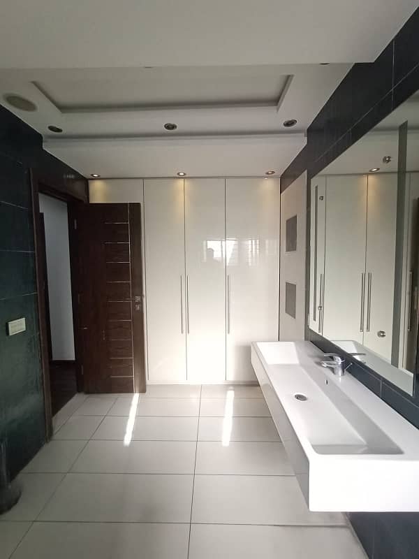 1 Kanal Upper Portion For rent in DHA 3