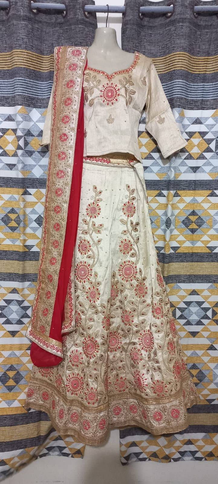 Pure indian lehanga choli new never wore  Red and fawn color  Size med 2