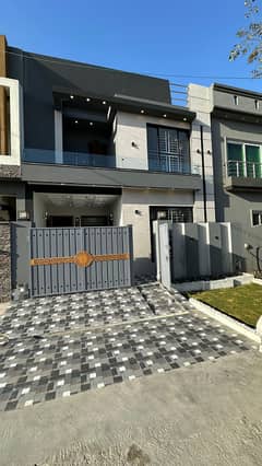 BOOK 5 MARLA MODERN HOUSE JUST ON 50 THOUSAND MONTHLY INSTALLMENT 0