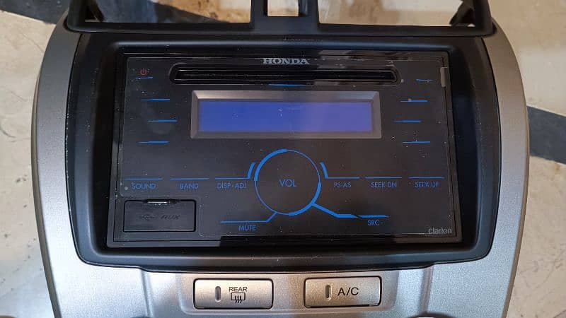 Honda City Original New DVD/USB/BT Panel 2