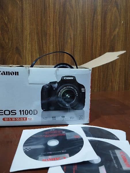 DSLR canon EOS 1100D 2