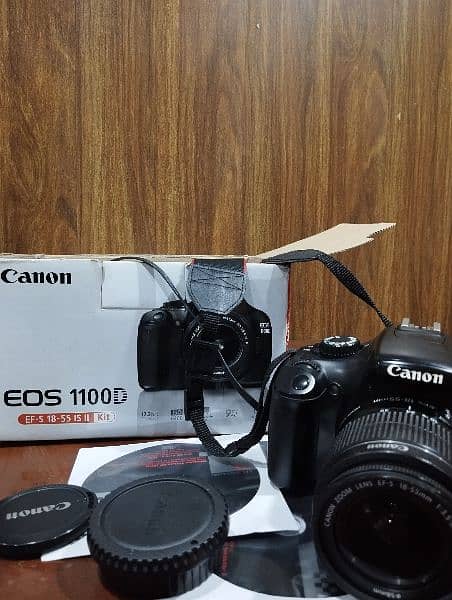 DSLR canon EOS 1100D 4