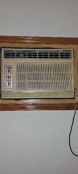 RUSSIAN WINDOW AC BK 2500 0