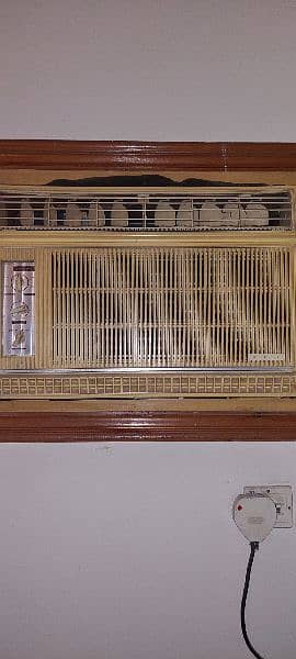 RUSSIAN WINDOW AC BK 2500 1