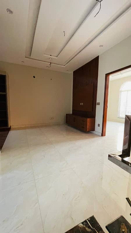 Spanish House for Sale in Parkview City, Lahore 13