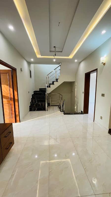 Spanish House for Sale in Parkview City, Lahore 18