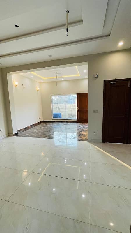 Spanish House for Sale in Parkview City, Lahore 22