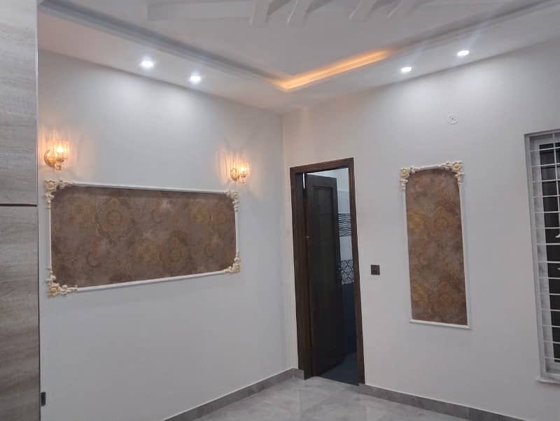 Highly-coveted 5 Marla House Is Available In Johar Town For sale 23