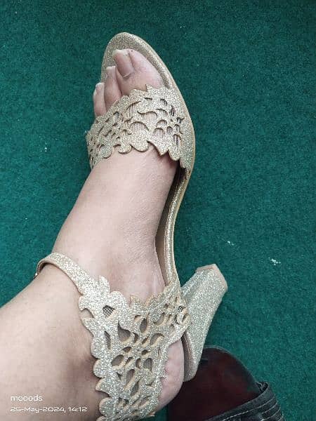 golden heels 8