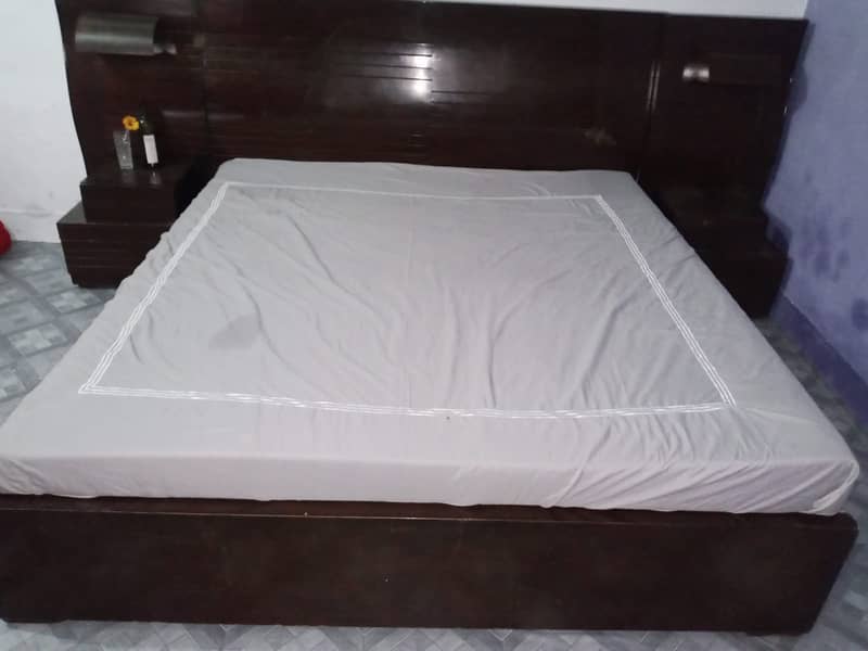 used double bed with out foam &  with Make Almari for sale 0