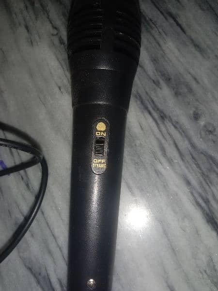 microphone almost 1 month use 1