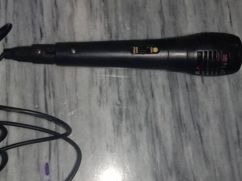 microphone almost 1 month use 2