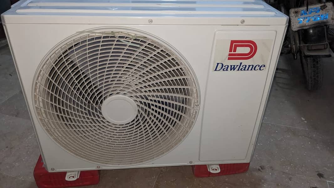 Dawlance Elegance 1 ton Air Conditioner AC DC invertor 1