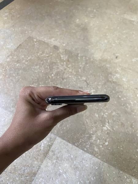 IPHONE X 64 GB PTA APPROVED 4