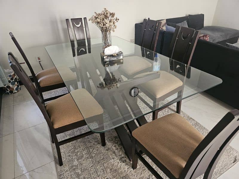 Dining table 6 seater 1