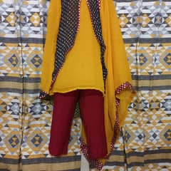 Mayoun  tail frock color full large si?e with yellow and red trouser