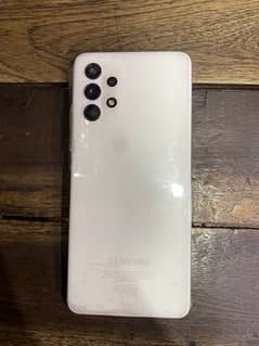 samsung a32 9/10 with box