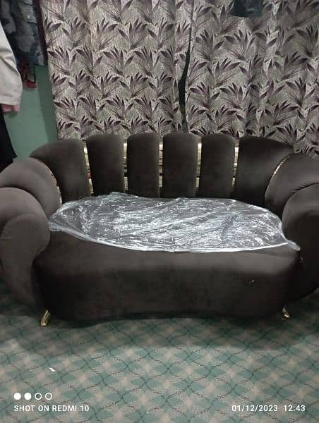 Two seater elegant fancy melon sofa for sale. 1