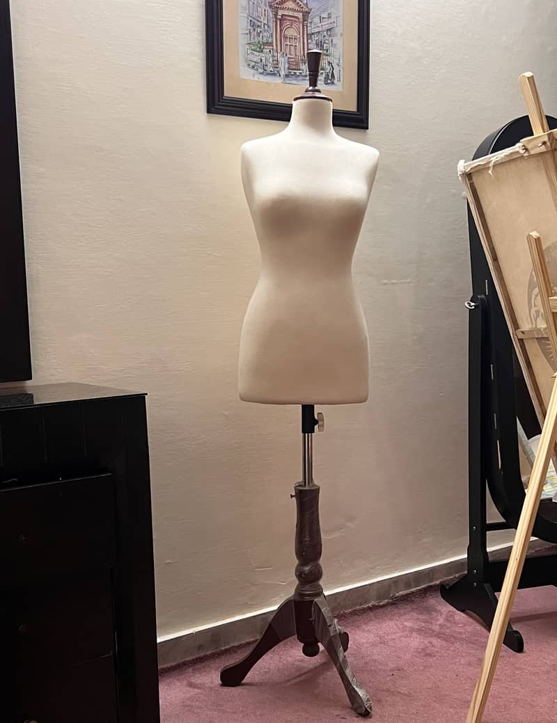 Mannequin for Sale 0